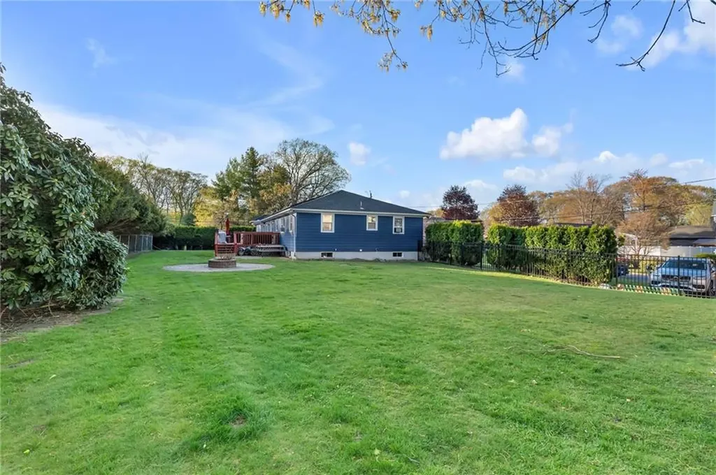 62 Canonchet Trail Cranston RI 02921