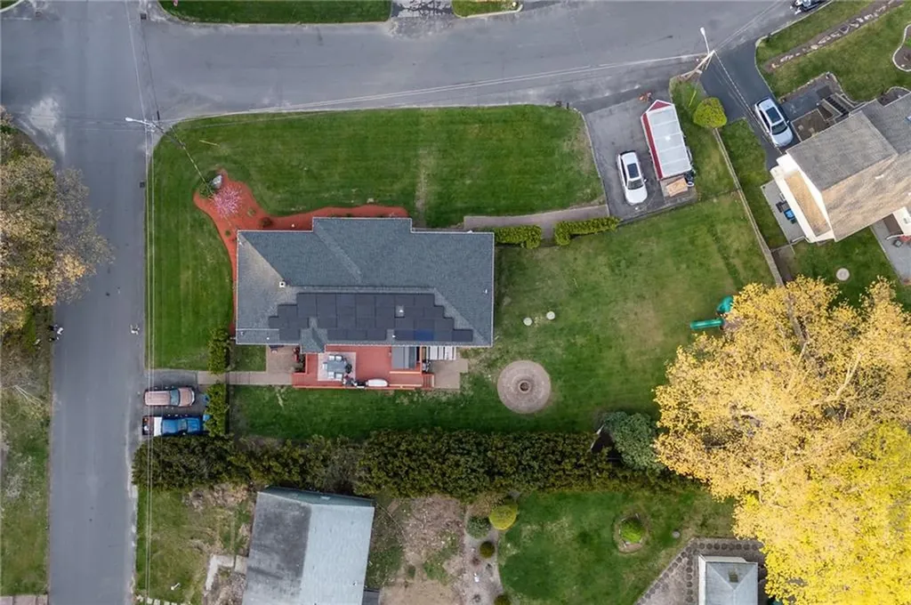 62 Canonchet Trail Cranston RI 02921