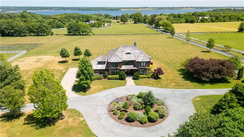 474 Wapping Road Portsmouth RI 02871