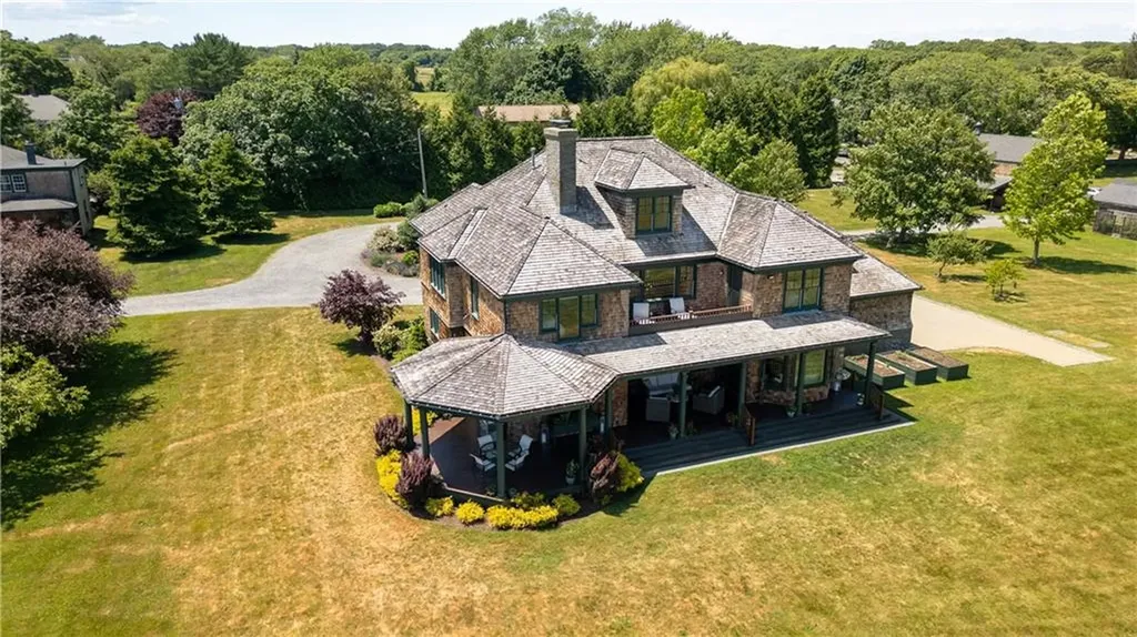 474 Wapping Road Portsmouth RI 02871