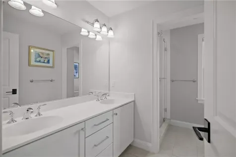 474 Wapping Road Portsmouth RI 02871