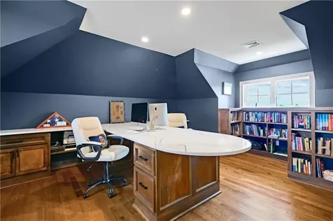 474 Wapping Road Portsmouth RI 02871