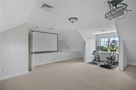 474 Wapping Road Portsmouth RI 02871
