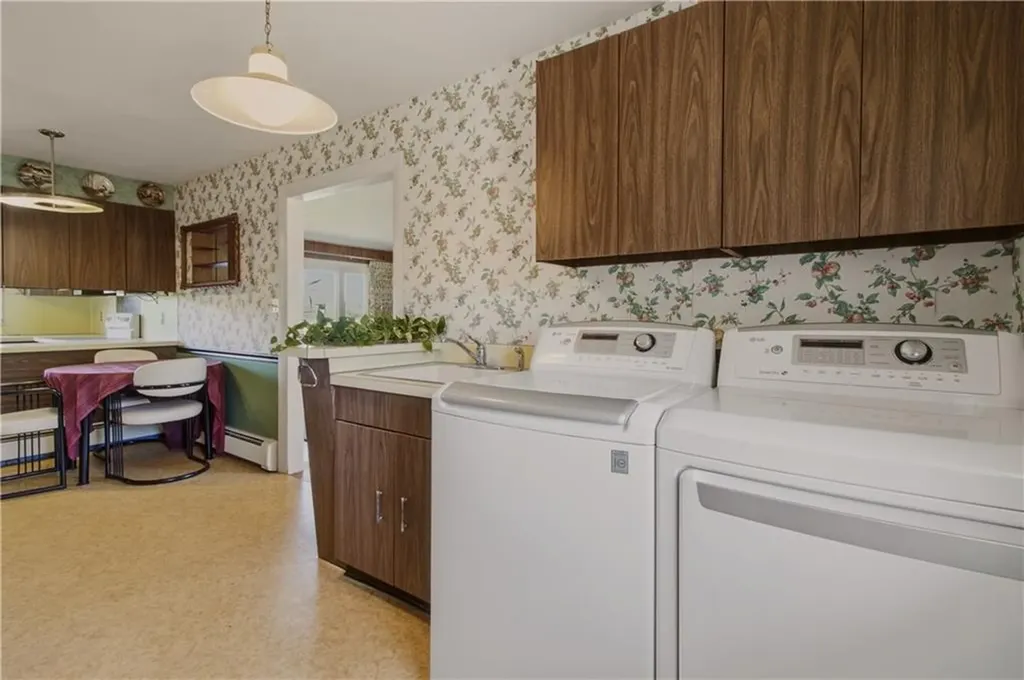 25 Westport Harbor Road Little Compton RI 02837