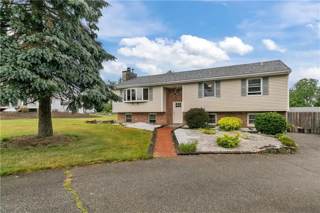 49 Dexter Street Portsmouth RI 02871