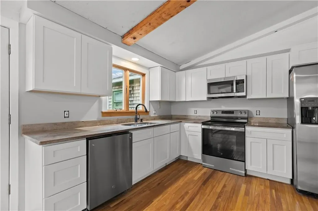 49 Dexter Street Portsmouth RI 02871