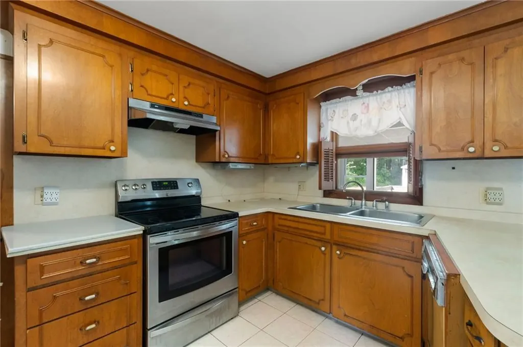 257 Morgan Avenue Johnston RI 02919
