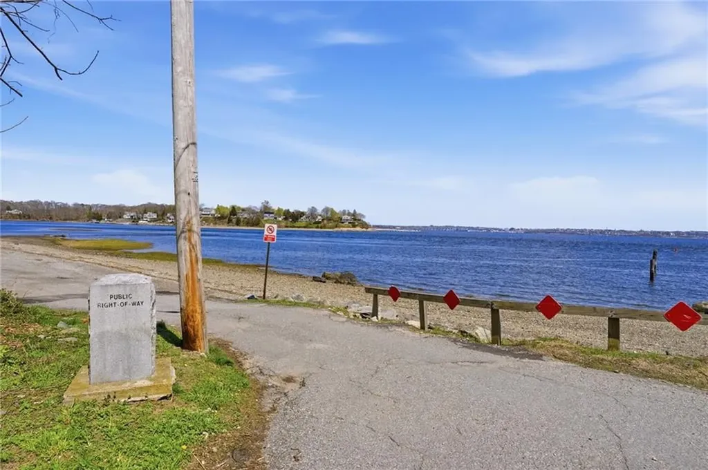 25 Fried Avenue Bristol RI 02809