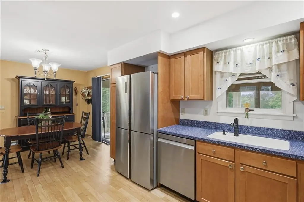 37 Crestwood Drive West Warwick RI 02893