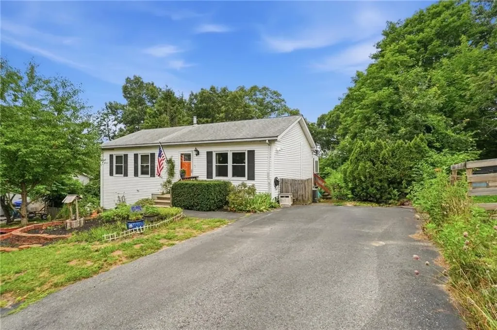 37 Crestwood Drive West Warwick RI 02893