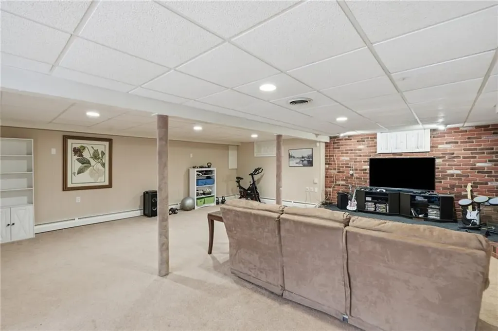 45 Newton Avenue Warwick RI 02889