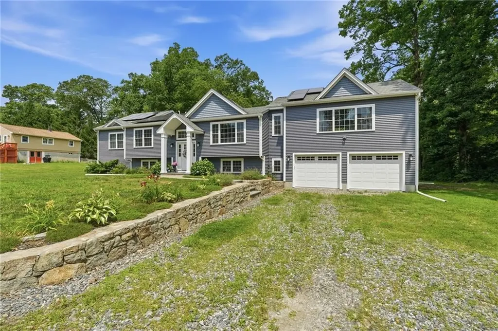 10 Stirling Drive Glocester RI 02857