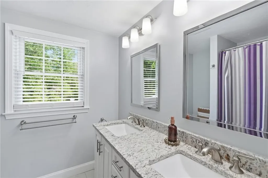 10 Stirling Drive Glocester RI 02857