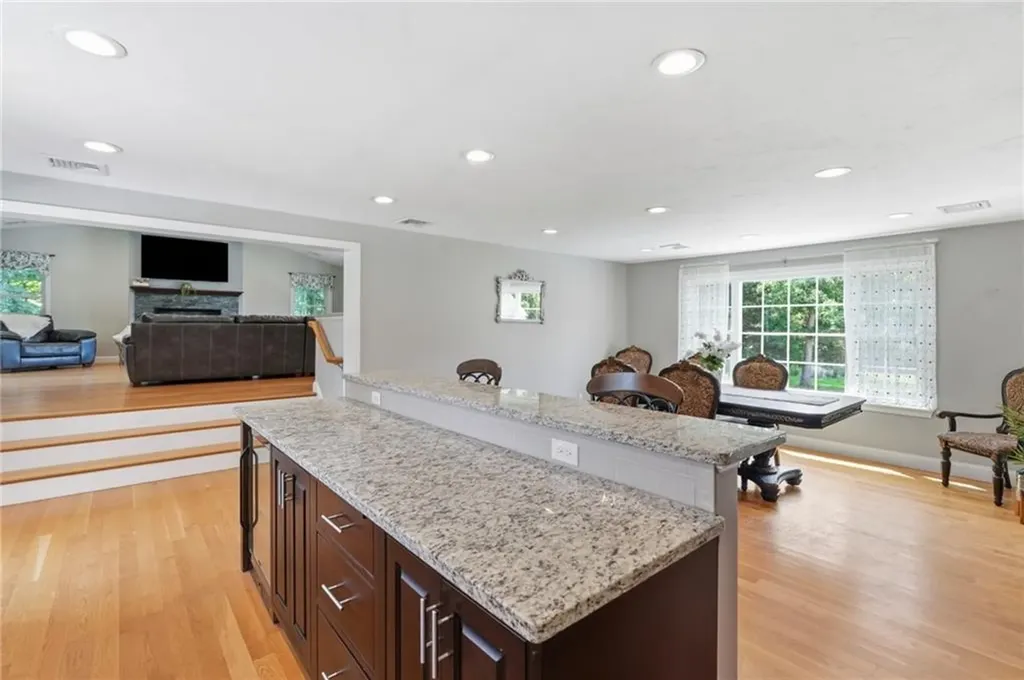 10 Stirling Drive Glocester RI 02857