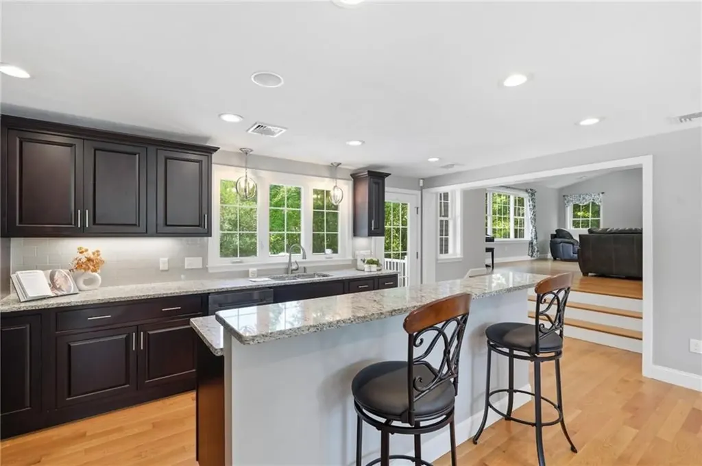 10 Stirling Drive Glocester RI 02857