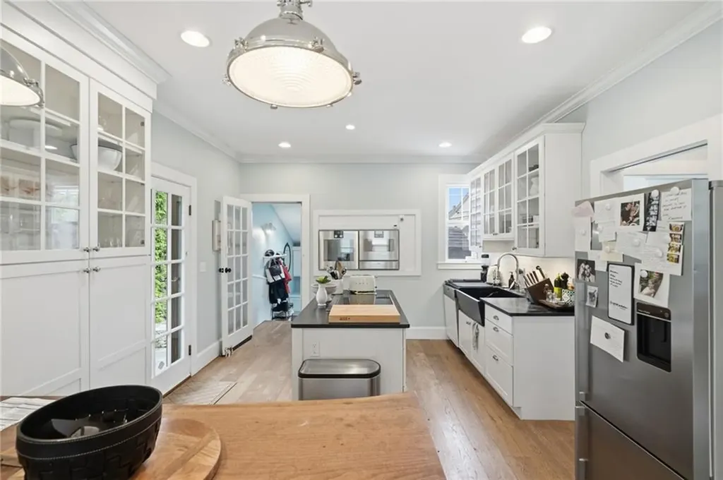 52 Berkeley Avenue Newport RI 02840
