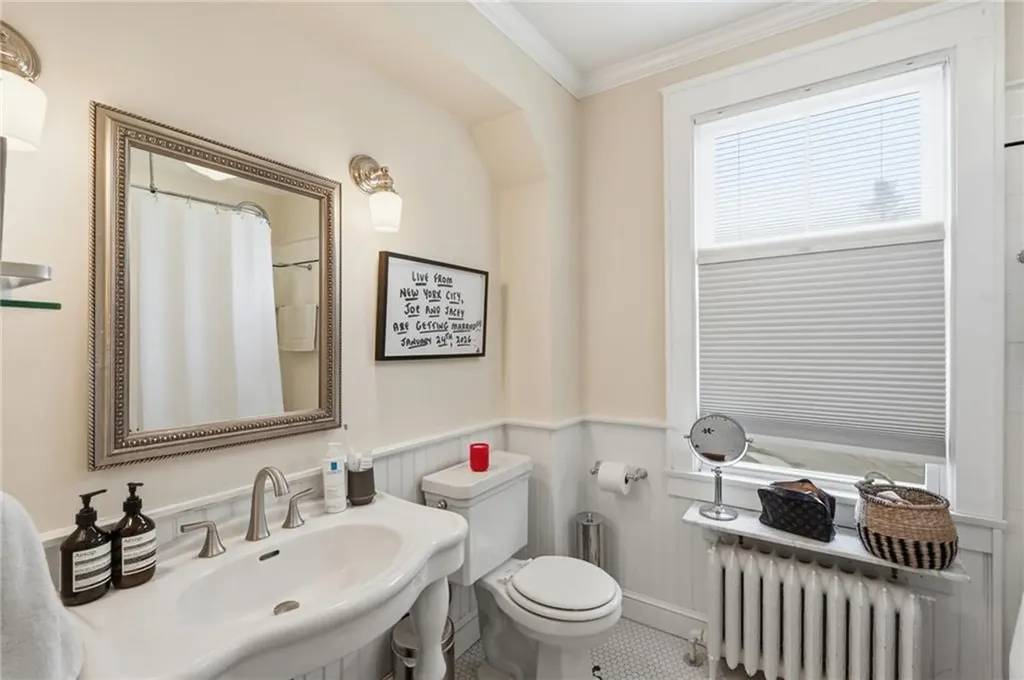 52 Berkeley Avenue Newport RI 02840