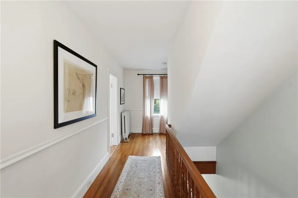 52 Berkeley Avenue Newport RI 02840
