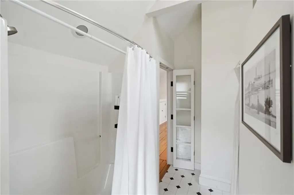 52 Berkeley Avenue Newport RI 02840