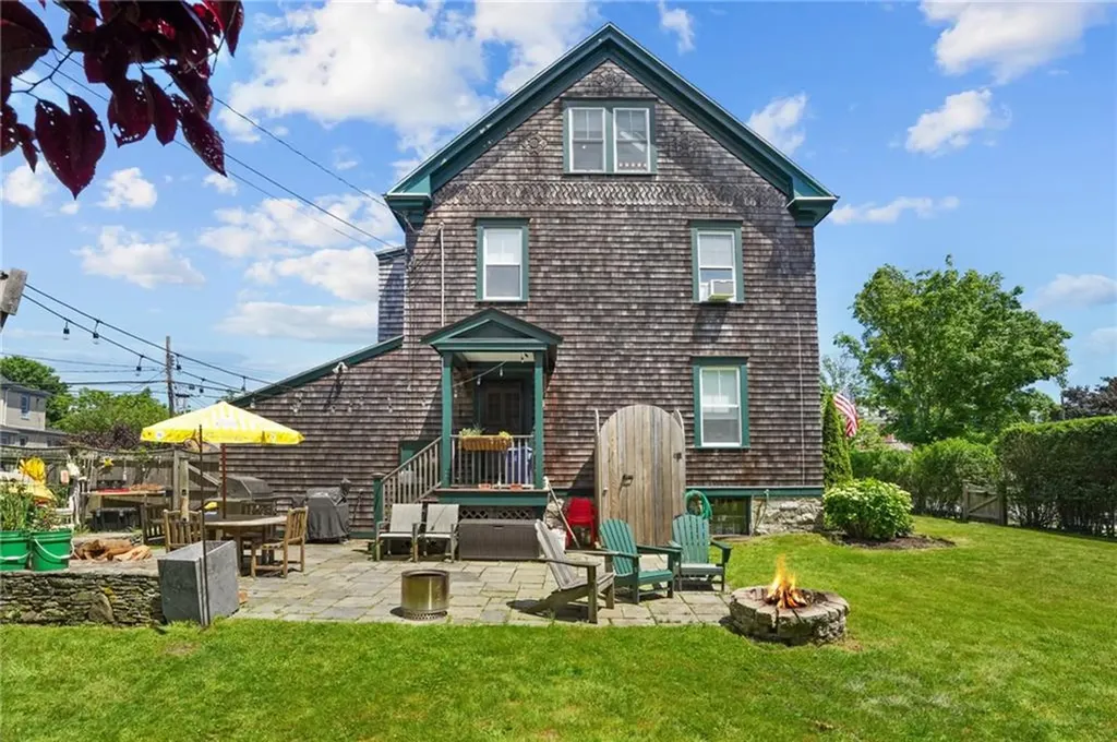 52 Berkeley Avenue Newport RI 02840