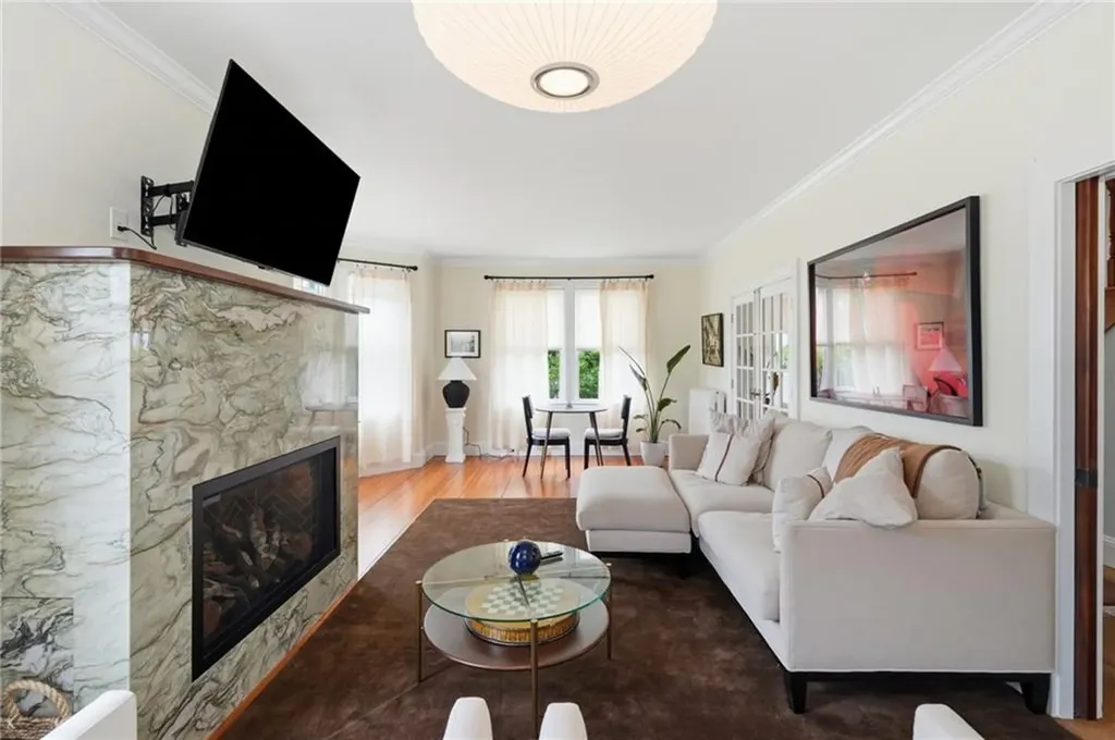 52 Berkeley Avenue Newport RI 02840