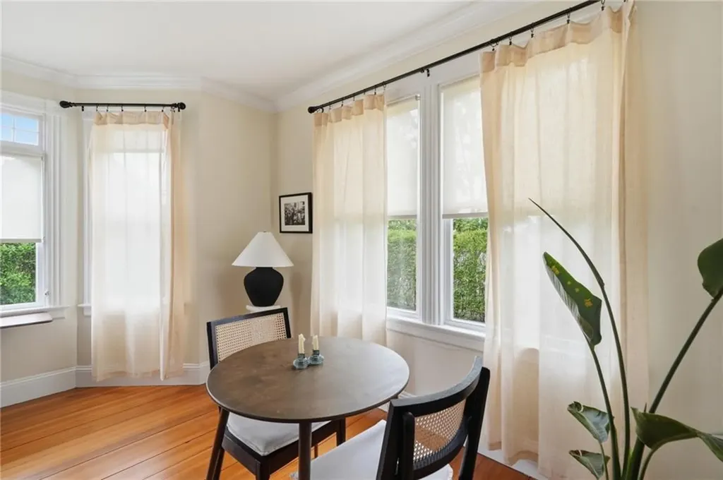 52 Berkeley Avenue Newport RI 02840