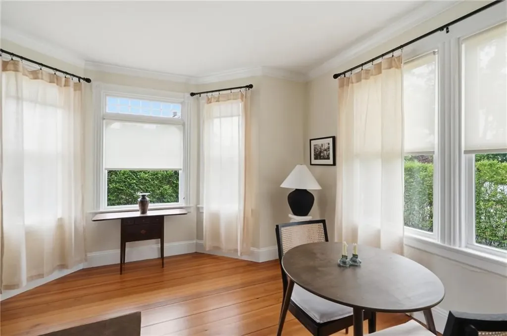 52 Berkeley Avenue Newport RI 02840
