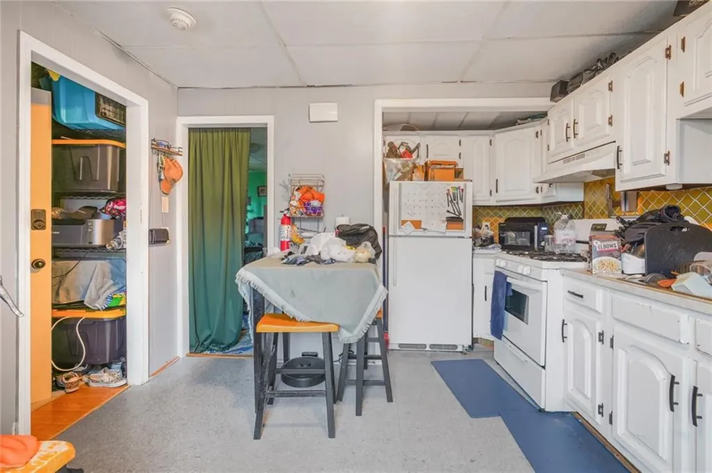 39 Highland Street Pawtucket RI 02860