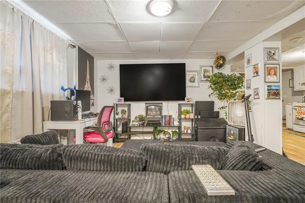 39 Highland Street Pawtucket RI 02860