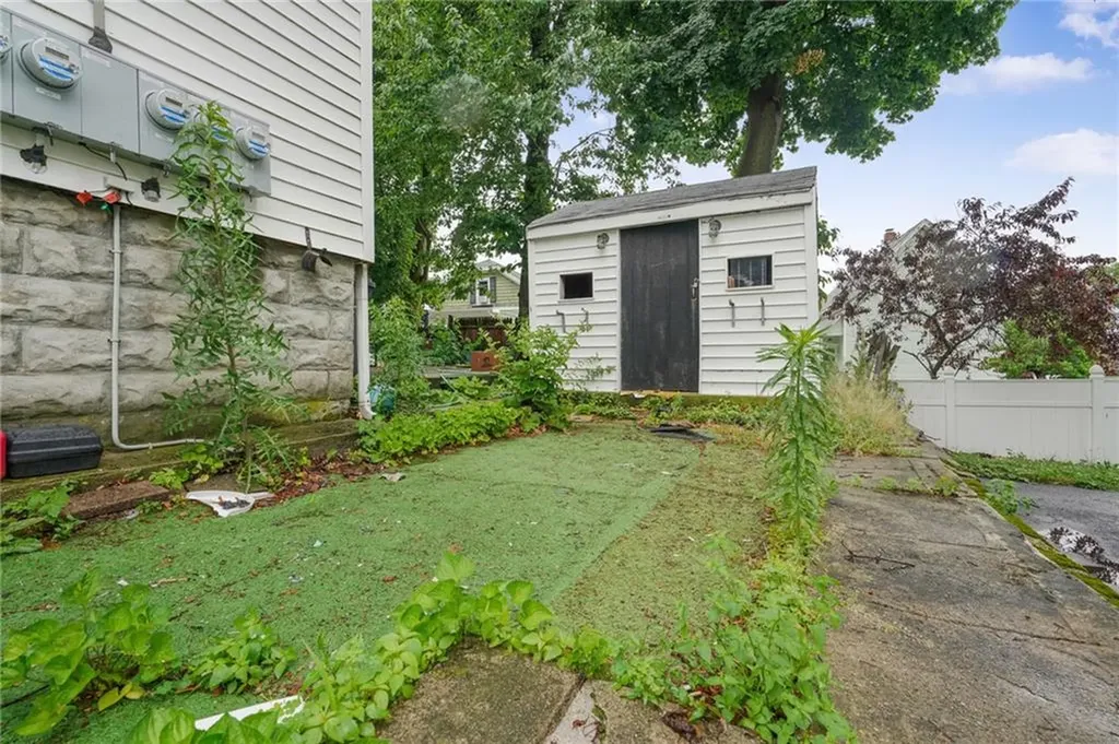 39 Highland Street Pawtucket RI 02860
