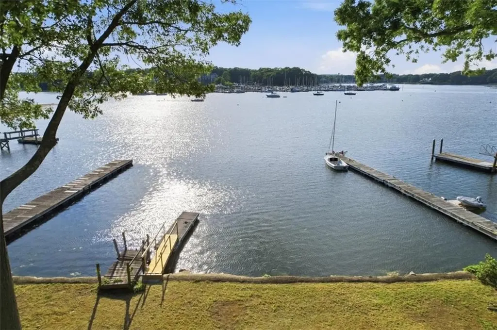 265 Grand View Drive Warwick RI 02886