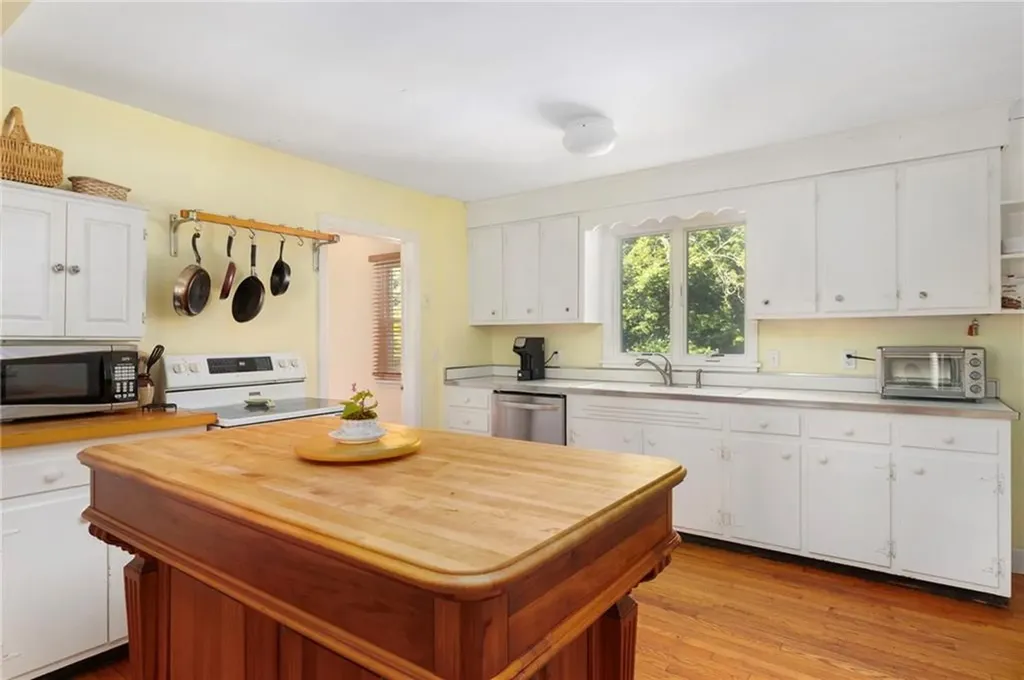 91 Shirley Drive Charlestown RI 02813