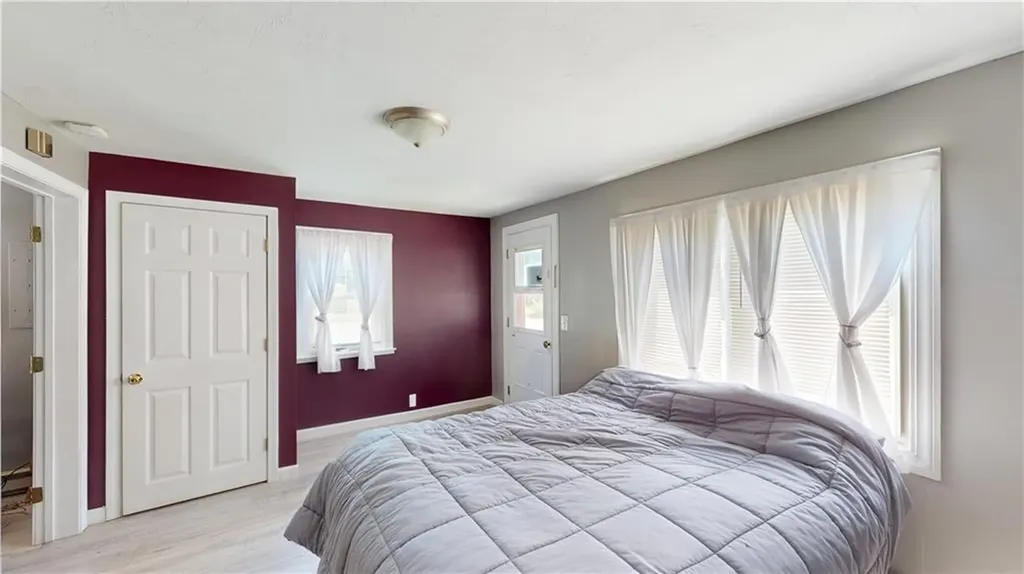 69 Kenway Avenue Warwick RI 02889