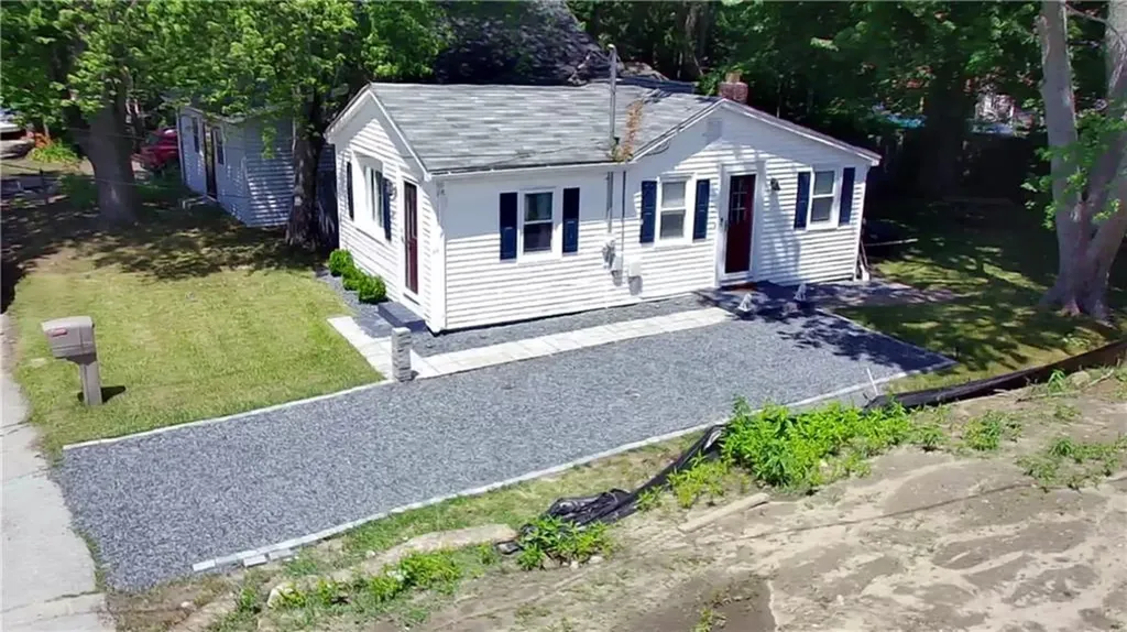 69 Kenway Avenue Warwick RI 02889