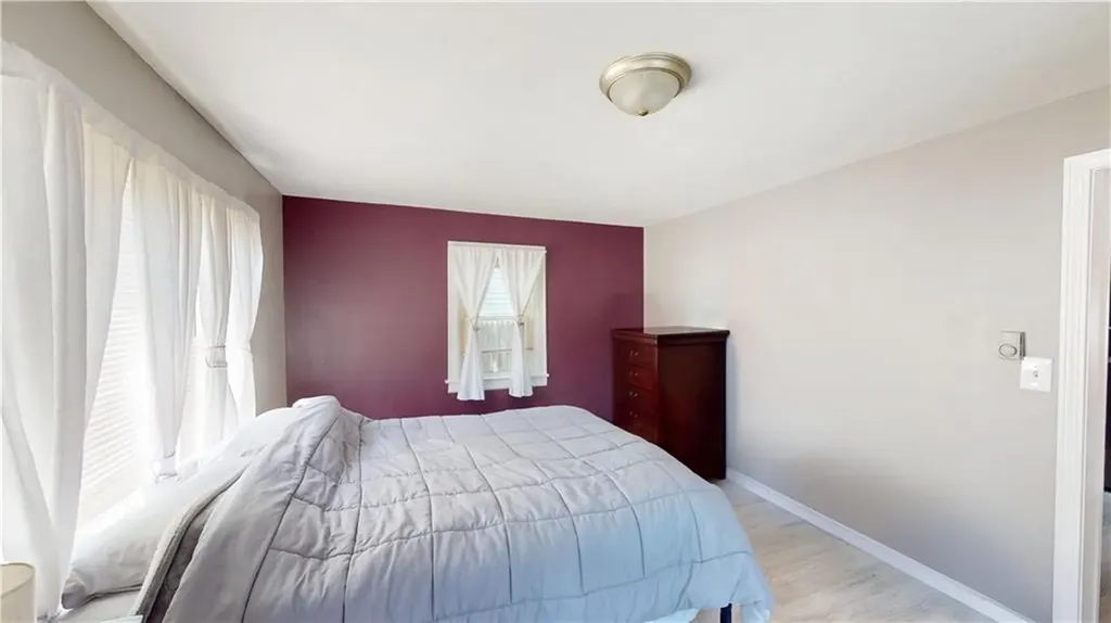 69 Kenway Avenue Warwick RI 02889