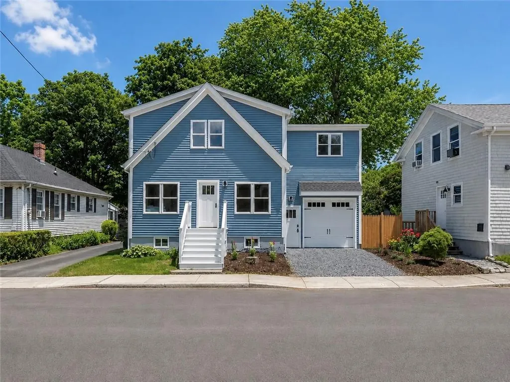 31 Prescott Hall Road Newport RI 02840