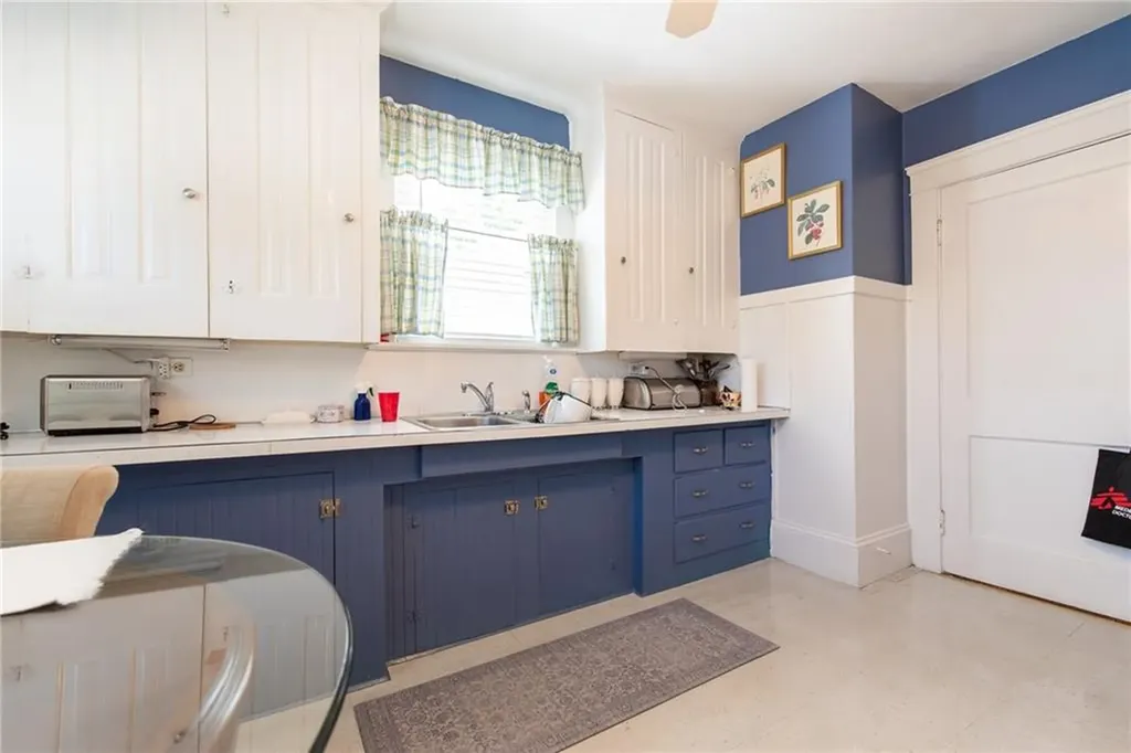 294 Smithfield Avenue Pawtucket RI 02860