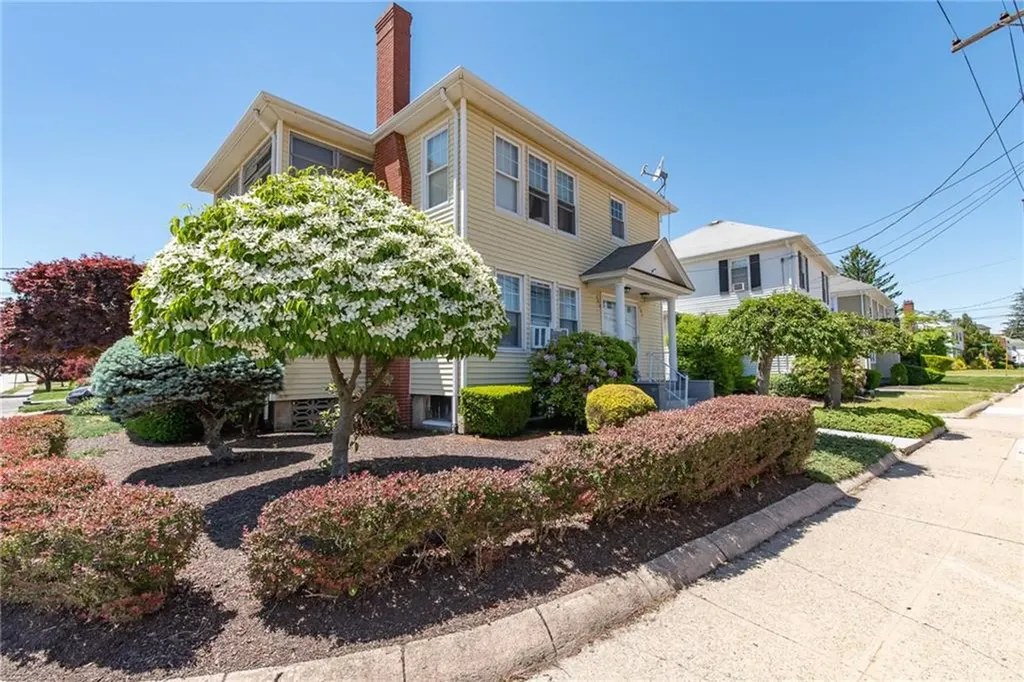 294 Smithfield Avenue Pawtucket RI 02860