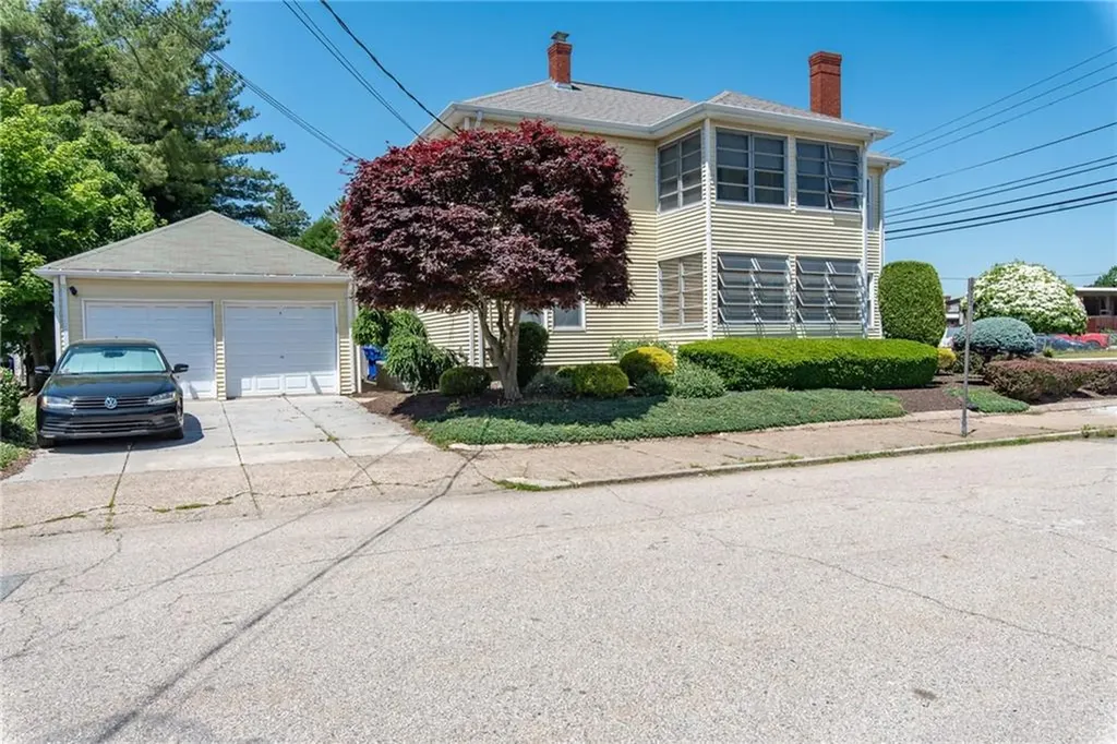 294 Smithfield Avenue Pawtucket RI 02860