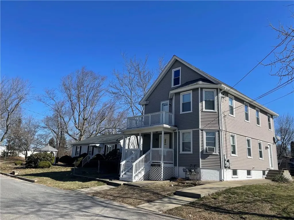 10 Marlborough Street Cranston RI 02920