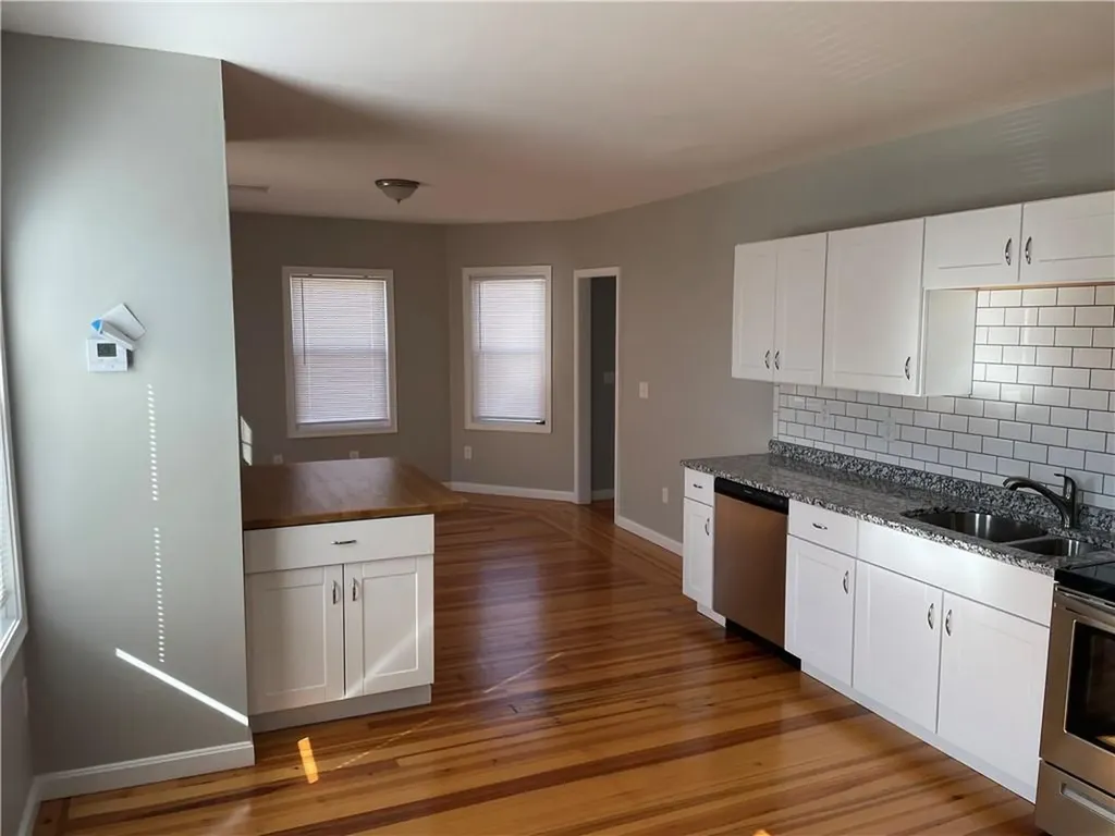 10 Marlborough Street Cranston RI 02920