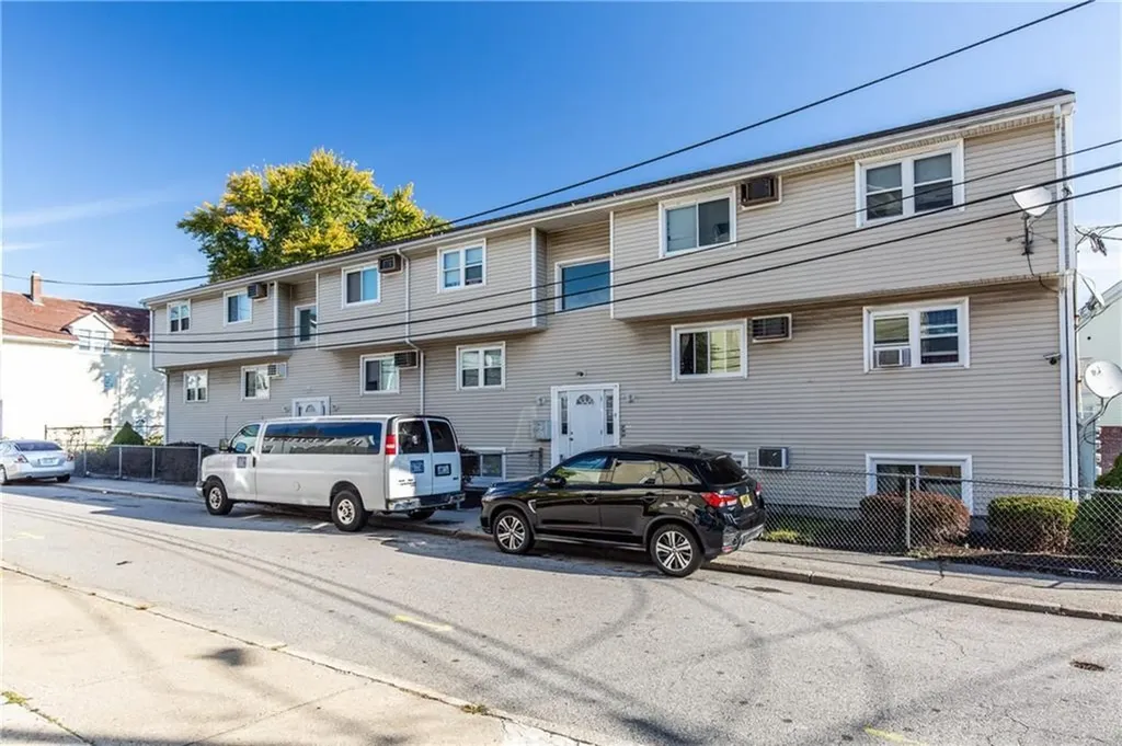 9 Melton Street Pawtucket RI 02860