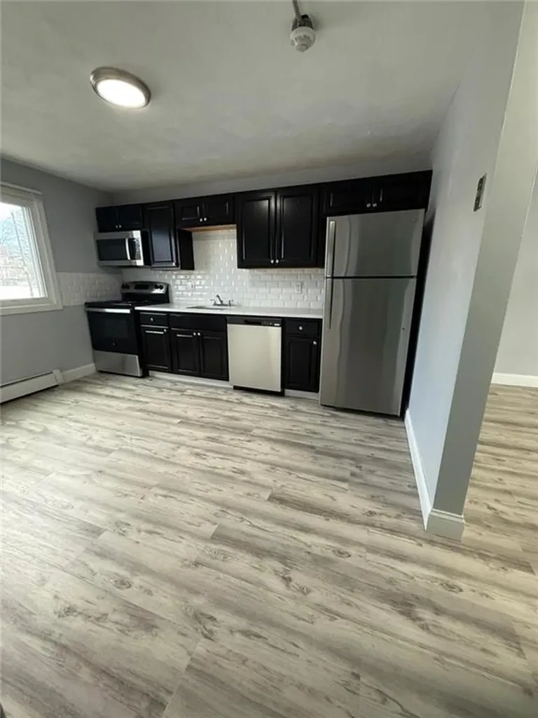 9 Melton Street Pawtucket RI 02860