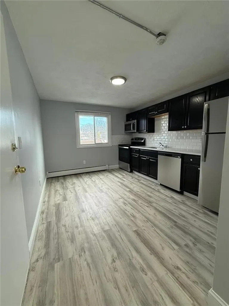 9 Melton Street Pawtucket RI 02860