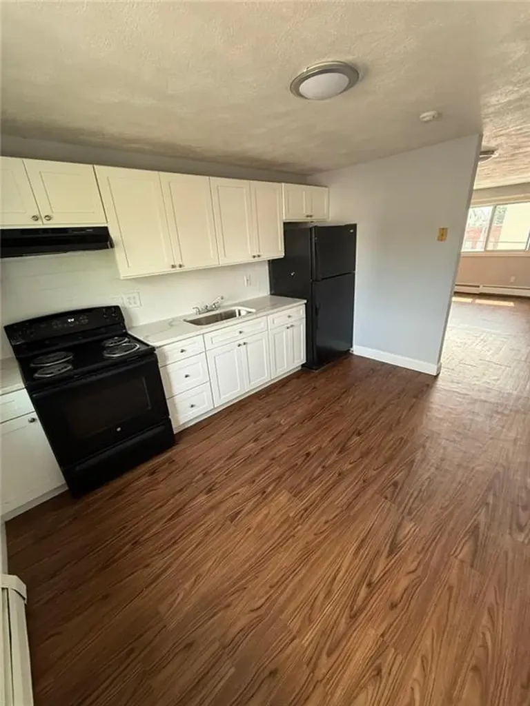 9 Melton Street Pawtucket RI 02860