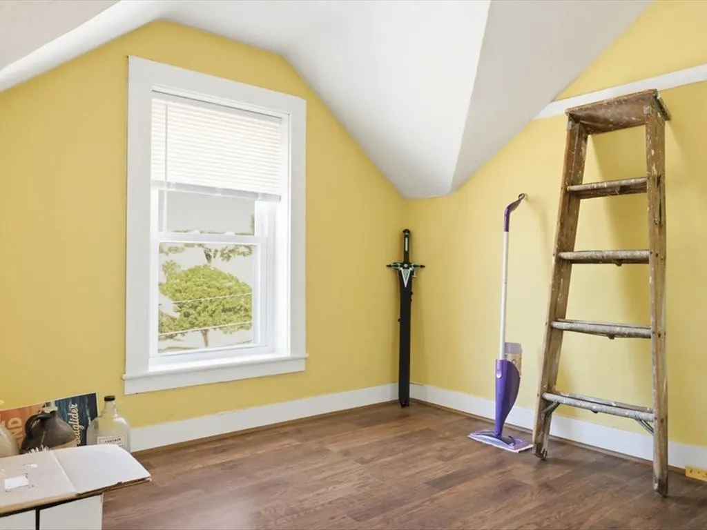 24 Pleasant Street Westerly RI 02891