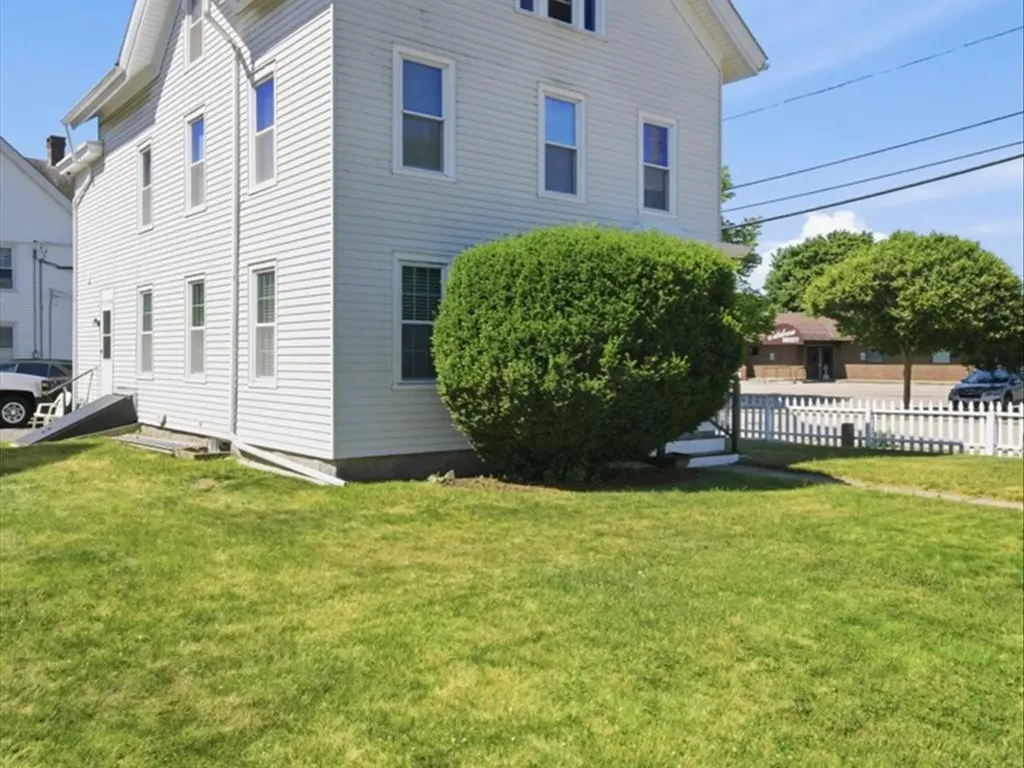 24 Pleasant Street Westerly RI 02891