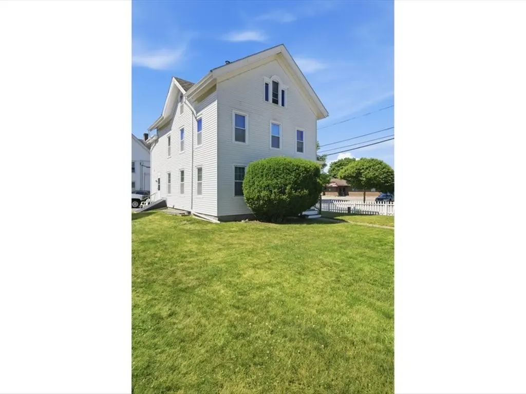 24 Pleasant Street Westerly RI 02891