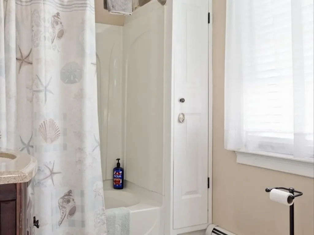 24 Pleasant Street Westerly RI 02891
