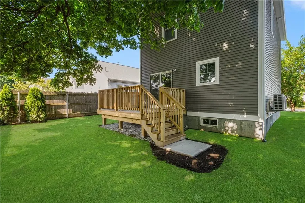 66 Fraser Street East Providence RI 02914
